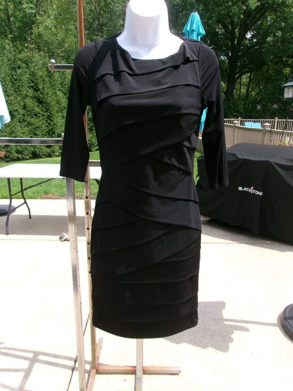 WHITE HOUSE BLACK MARKET BLACK TIERED DRESS 4